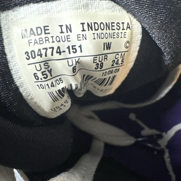 NIKE AIR JORDAN 7 RETRO (GS) White/Varsity Purple-Flint Grey Sz 6.5Y 304774-151 - Picture 8 of 10